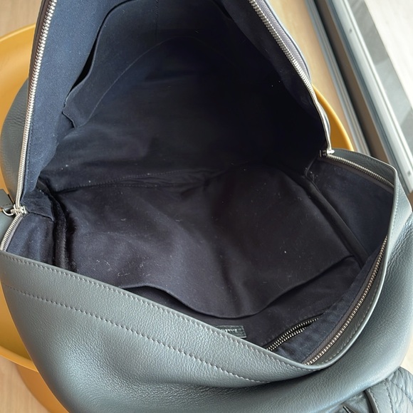 Balenciaga backpack. Great condition a little scratch on one handle-see pictures - Picture 12 of 14
